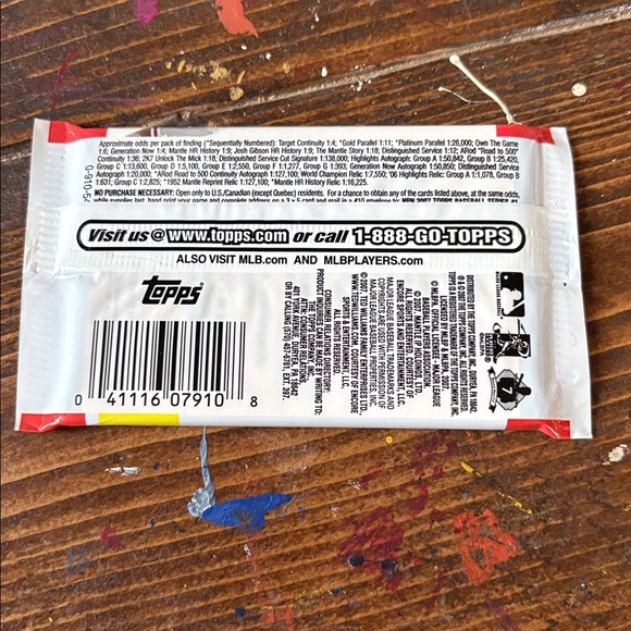 Topps 2007 Red and White Baseball Card Pack - Picture 2 of 2